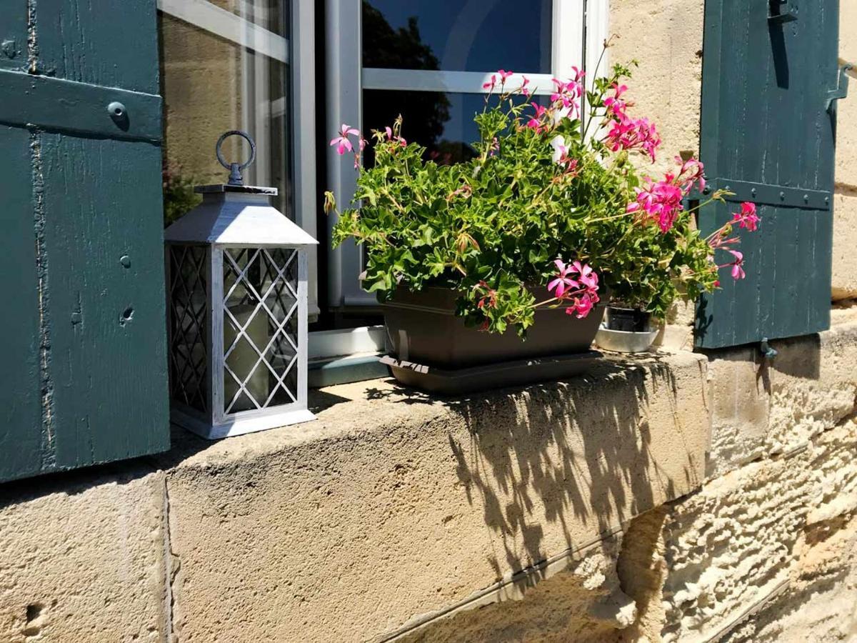 40 Le Bourg Bed & Breakfast Saint-Ciers-de-Canesse Exterior photo